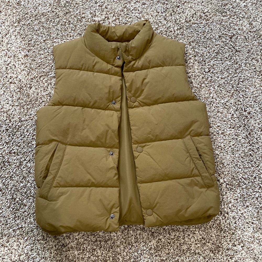 Zara Olive Green Quilted Puffer Vest